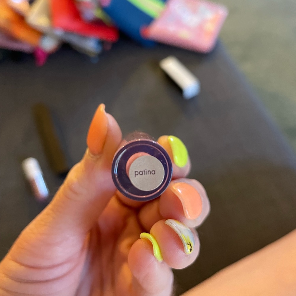 Set of 2 lipstick minis and one lipliner duo (new) - Picture 11 of 12